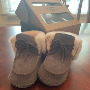Ugg Toddler Sparrow Boots 4/5- Used once with Box